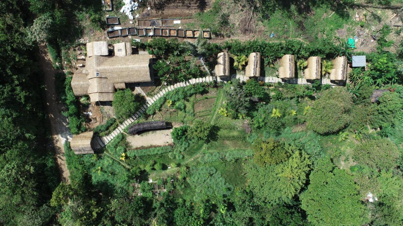 Sten Lodge eco Homestay Labuan Bajo Exterior foto