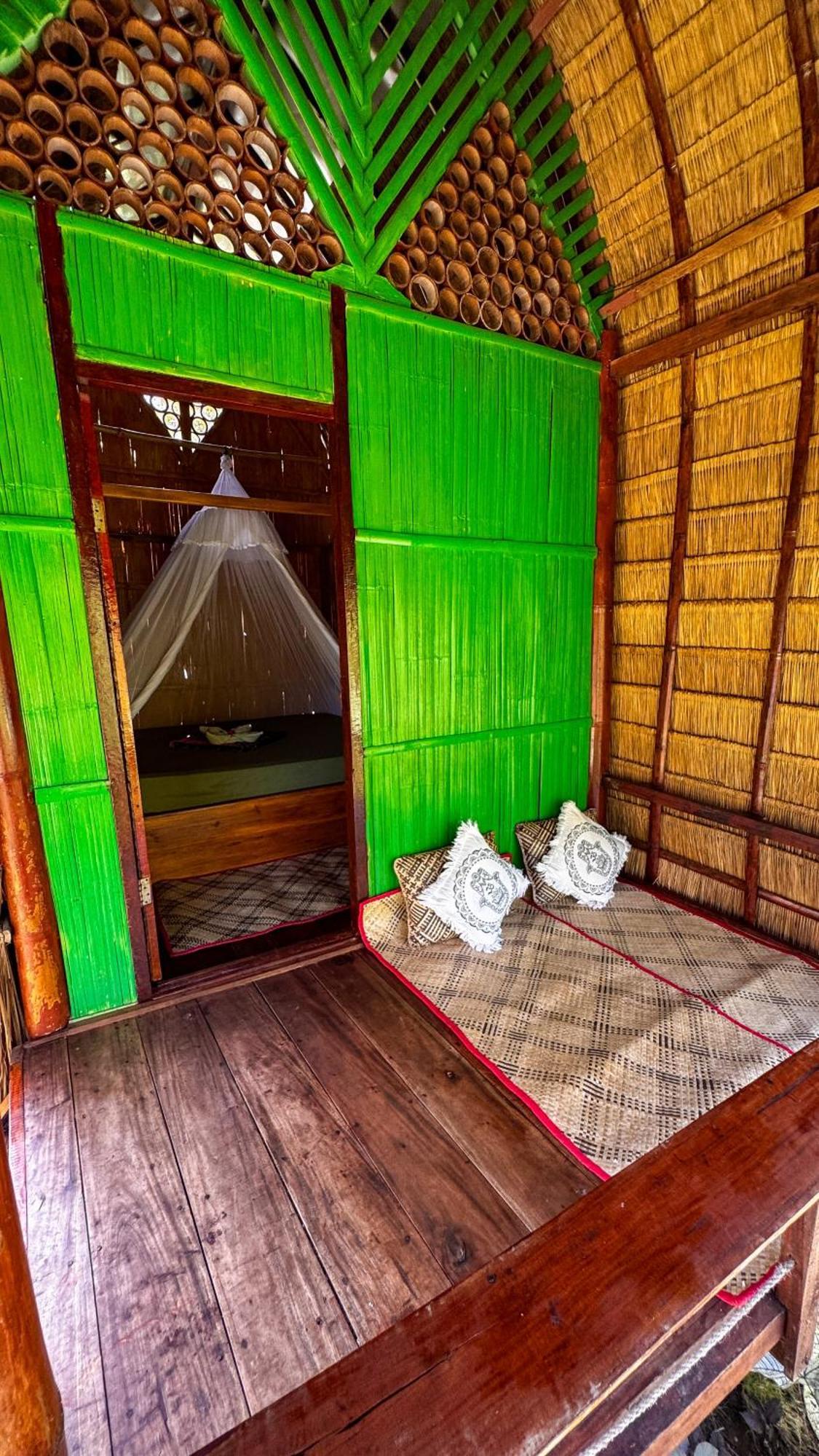 Sten Lodge eco Homestay Labuan Bajo Exterior foto
